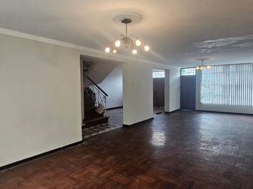 Venta Casa en Santa Marina Sur S/ 432,000