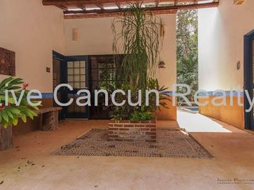 CASA ESTILO MEXICANO EN EL RESIDENCIAL ECOLOGICO Y EXCLUSIVO EL RAMONAL , EN CANCUN