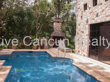 CASA ESTILO MEXICANO EN EL RESIDENCIAL ECOLOGICO Y EXCLUSIVO EL RAMONAL , EN CANCUN