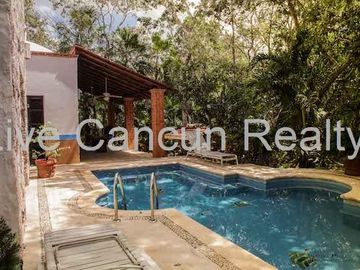CASA ESTILO MEXICANO EN EL RESIDENCIAL ECOLOGICO Y EXCLUSIVO EL RAMONAL , EN CANCUN