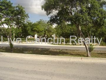 CASA ESTILO MEXICANO EN EL RESIDENCIAL ECOLOGICO Y EXCLUSIVO EL RAMONAL , EN CANCUN