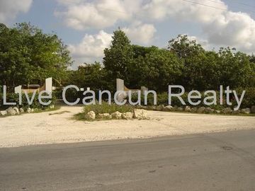 CASA ESTILO MEXICANO EN EL RESIDENCIAL ECOLOGICO Y EXCLUSIVO EL RAMONAL , EN CANCUN