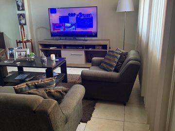 Venta De Casa De 3 Pisos Con Proyección Y Excelente Ubicación