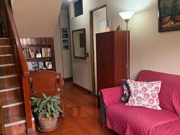 Venta De Casa De 3 Pisos Con Proyección Y Excelente Ubicación