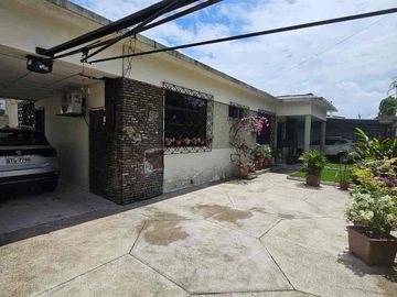 URDESA CENTRAL, Vendo Hemrosa Casa 1 planta, 3 dormitorios, $290.0000