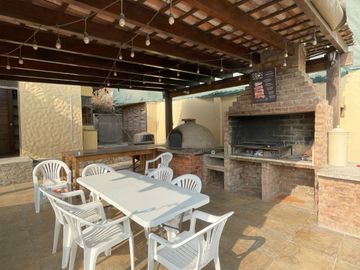 VENTA DE CASA DE CAMPO EN PACHACAMAC,AMOBLADA Y EQUIPADA