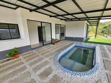 CASA CAMPESTRE EN VENTA CERCA A PEREIRA Y DOSQUEBRADAS