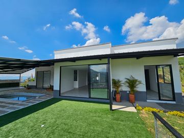 CASA CAMPESTRE EN VENTA CERCA A PEREIRA Y DOSQUEBRADAS