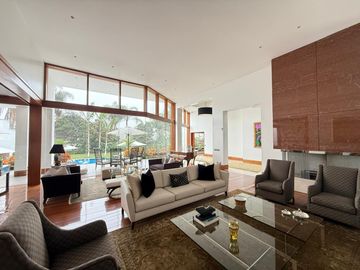 Vendo exclusiva  casa de lujo en Rinconada- La Molina
