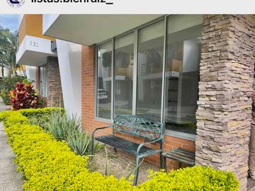 casa en conjunto cerrado