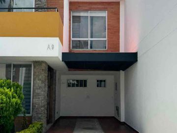 casa en conjunto cerrado