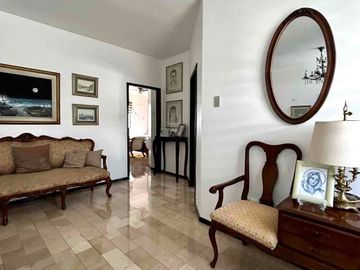 SANTA CECILIA-CEIBOS, Vendo casa amplia 4 dormitorios $220.000