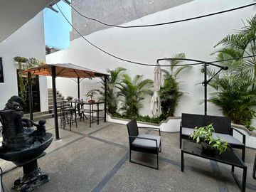 SANTA CECILIA-CEIBOS, Vendo casa amplia 4 dormitorios $220.000