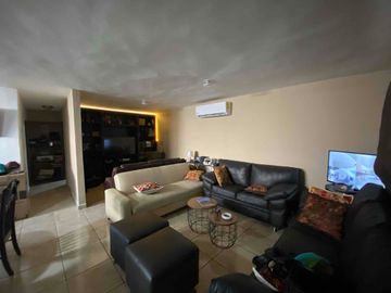 Residencia en Venta Mitras Norte