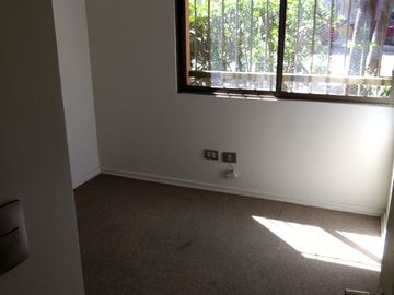 Dpto. 3 Dorm / 2 Baños / 1 Bod. Barrio República, Santiago Centro.-