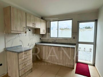 CASAS NUEVAS EN VENTA VIA MARIANITAS CALDERON QUITO