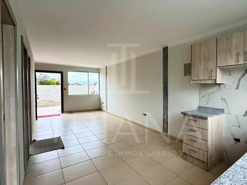 CASAS NUEVAS EN VENTA VIA MARIANITAS CALDERON QUITO