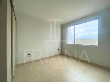CASAS NUEVAS EN VENTA VIA MARIANITAS CALDERON QUITO