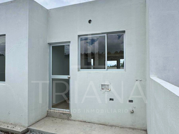 CASAS NUEVAS EN VENTA VIA MARIANITAS CALDERON QUITO