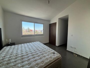 VENTA CASA EN MILENIO III, CON RECAMARA EN PLANTA BAJA, EN COTO CON CASA CLUB