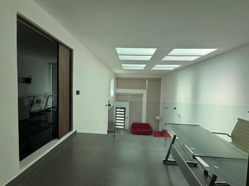 VENTA CASA EN MILENIO III, CON RECAMARA EN PLANTA BAJA, EN COTO CON CASA CLUB