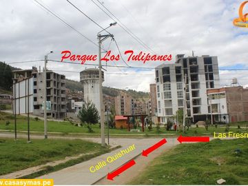 VENDO TRIPLEX EN URB. MONTECARMELO - HUANCAYO