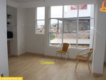VENDO TRIPLEX EN URB. MONTECARMELO - HUANCAYO