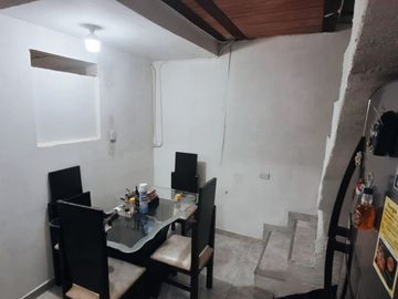 Venta Casa Unifamiliar de tres niveles Sector Las Mercedes Cuba-Pereira