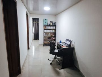 Venta Casa Unifamiliar de tres niveles Sector Las Mercedes Cuba-Pereira