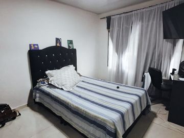 Venta Casa Unifamiliar de tres niveles Sector Las Mercedes Cuba-Pereira