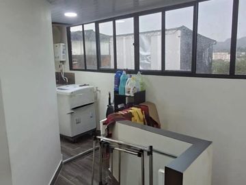 Venta Casa Unifamiliar de tres niveles Sector Las Mercedes Cuba-Pereira