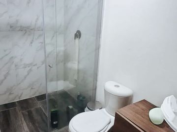 Venta Casa Unifamiliar de tres niveles Sector Las Mercedes Cuba-Pereira