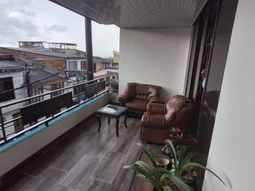 Venta Casa Unifamiliar de tres niveles Sector Las Mercedes Cuba-Pereira