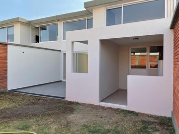 Casa en venta en Lomas Virreyes Calimaya modelo Castilla