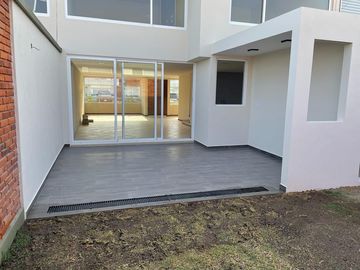 Casa en venta en Lomas Virreyes Calimaya modelo Castilla