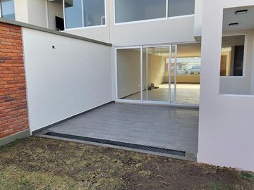 Casa en venta en Lomas Virreyes Calimaya modelo Castilla