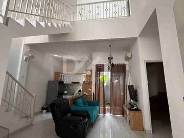 Dijual Rumah Cantik Rapi Bangunan Kokoh Lokasi strategis di Kawasan Bintaro Tangerang