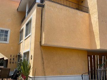 CASA EN SAN JERONIMO LIDICE EN PRIVADA
