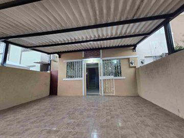 vendo casa en urbanización tottori excelente estado