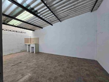 vendo casa en urbanización tottori excelente estado