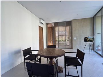 2 Storey House with Infinity edge pool in📍 Ayala Alabang Village, Muntinlupa City 🏡