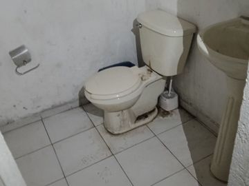 CASA HABITACIÓN EN VENTA en: Av. Artesanos No. 3672 Col. San Miguel de Huentitan, Guadalajara, Jal.