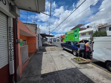 CASA HABITACIÓN EN VENTA en: Av. Artesanos No. 3672 Col. San Miguel de Huentitan, Guadalajara, Jal.