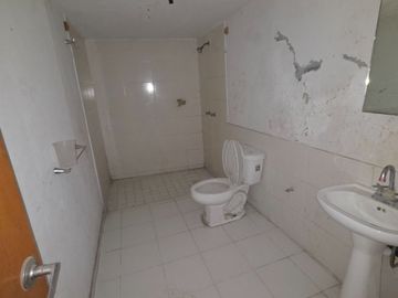 CASA HABITACIÓN EN VENTA en: Av. Artesanos No. 3672 Col. San Miguel de Huentitan, Guadalajara, Jal.