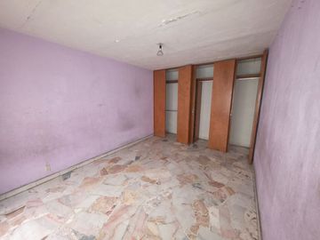 CASA HABITACIÓN EN VENTA en: Av. Artesanos No. 3672 Col. San Miguel de Huentitan, Guadalajara, Jal.
