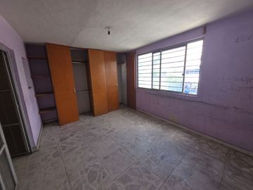 CASA HABITACIÓN EN VENTA en: Av. Artesanos No. 3672 Col. San Miguel de Huentitan, Guadalajara, Jal.