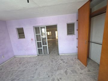 CASA HABITACIÓN EN VENTA en: Av. Artesanos No. 3672 Col. San Miguel de Huentitan, Guadalajara, Jal.