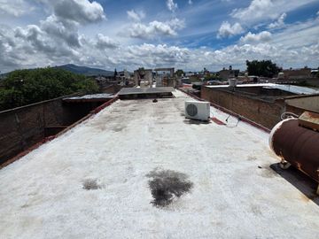CASA HABITACIÓN EN VENTA en: Av. Artesanos No. 3672 Col. San Miguel de Huentitan, Guadalajara, Jal.