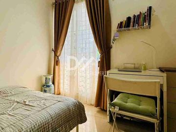 Dijual Cepat Rumah Cantik Kt.4 Strategis dekat kemana-mana di Graha Raya Tangerang