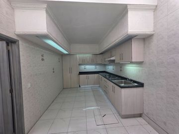 CASA HABITACIÓN EN VENTA EN: Genaro Vega Salazar No. 2518 Col. Heliodoro Hernández Loza, Guadalajara, Jal.